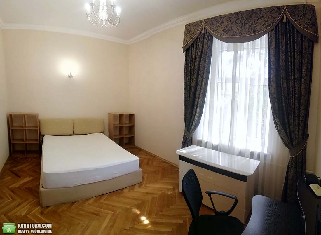 Rent out 3-room apartment. Киев, Георгиевский переулок — photo 1