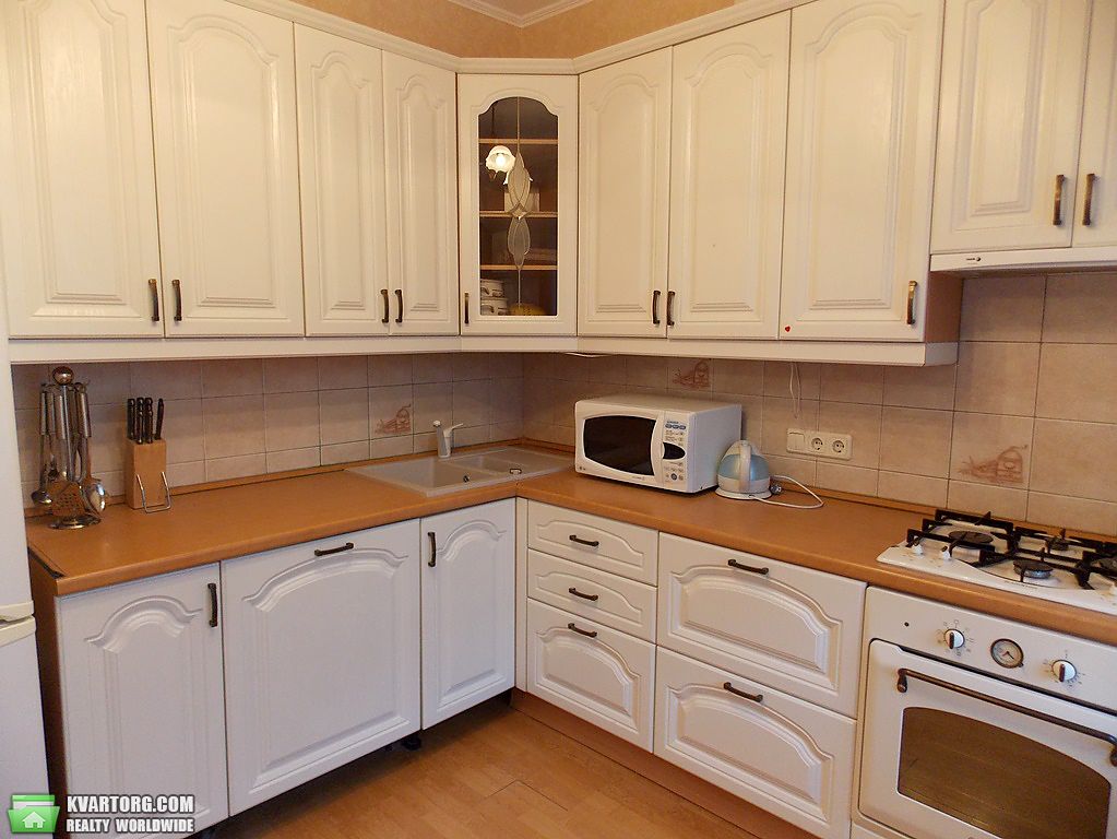 Rent out 3-room apartment. Киев, Генерала Алмазова — photo 1