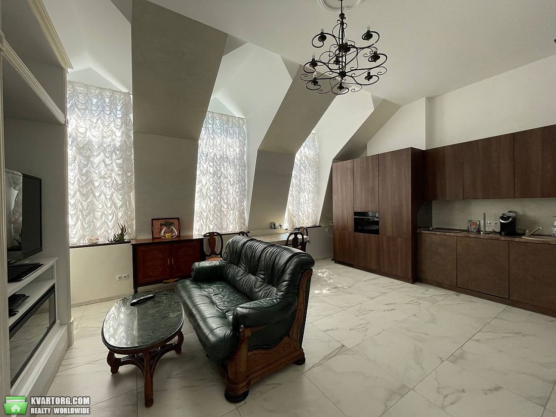 Rent out 3-room apartment. Днепропетровск, Соборная площадь — photo 2