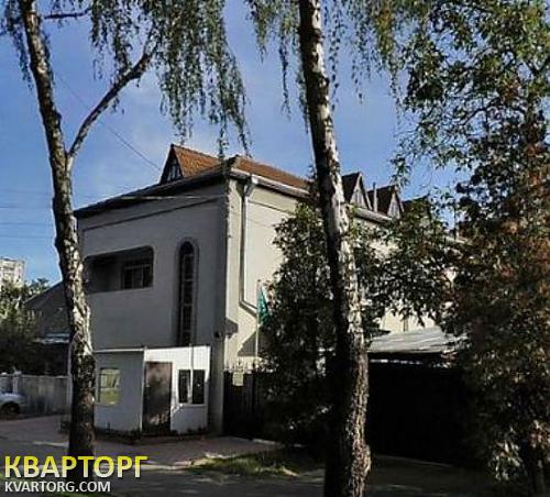 Rent out house. Киев, Салютная — photo 1