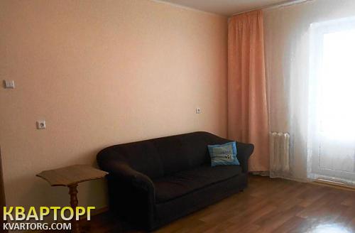 Rent out 2-room apartment. Киев,  Урловская — photo 1