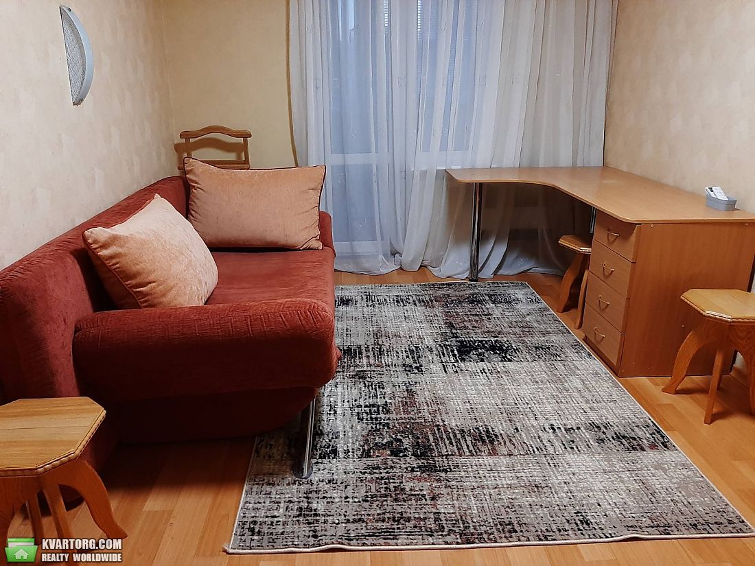 Rent out 2-room apartment. Киев, Драгоманова — photo 3