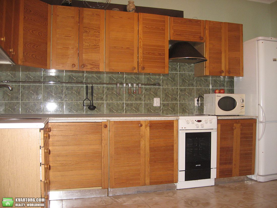 Rent out 3-room apartment. Киев,  Ахматовой — photo 1
