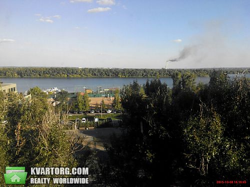 Sell 4-room apartment. Днепропетровск, Набережная Победы — photo 1