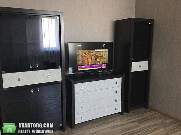 Rent out 2-room apartment. Киев, Деловая — photo 3