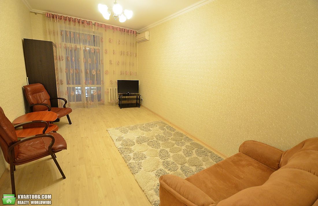 Rent out 2-room apartment. Николаев, Спасская — photo 3