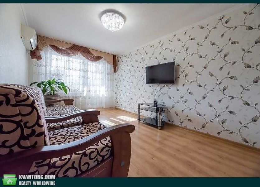 Rent out 1-room apartment. Киев, Райдужна — photo 3