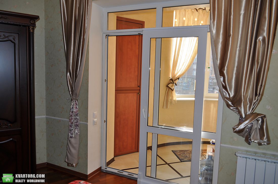 Rent out 2-room apartment. Киев, Героев Сталинграда пр — photo 5