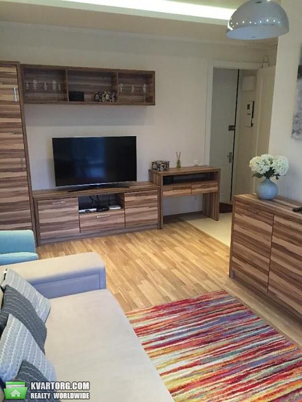 Rent out 2-room apartment. Киев,  Лютеранская — photo 2