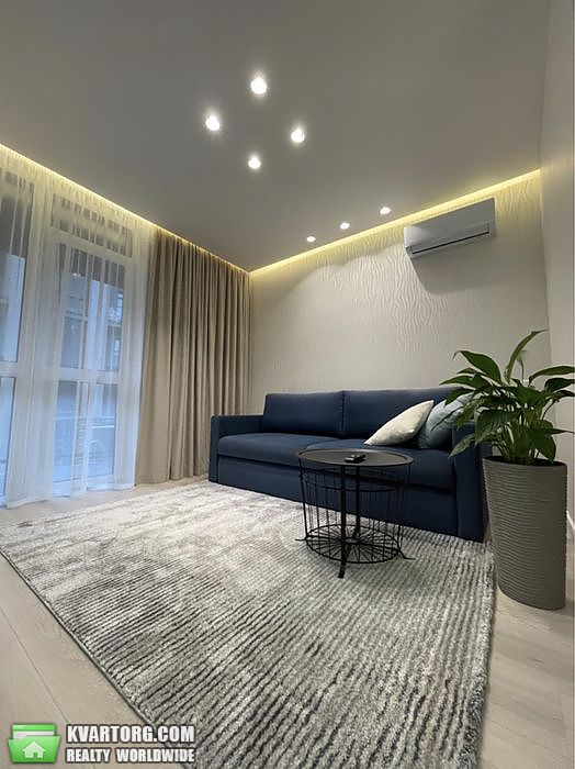 Rent out 2-room apartment. Киев, Маккейна — photo 3