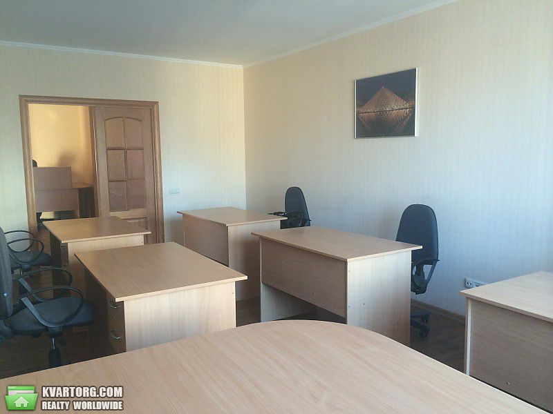 Rent out office. Киев,  Черновола — photo 1