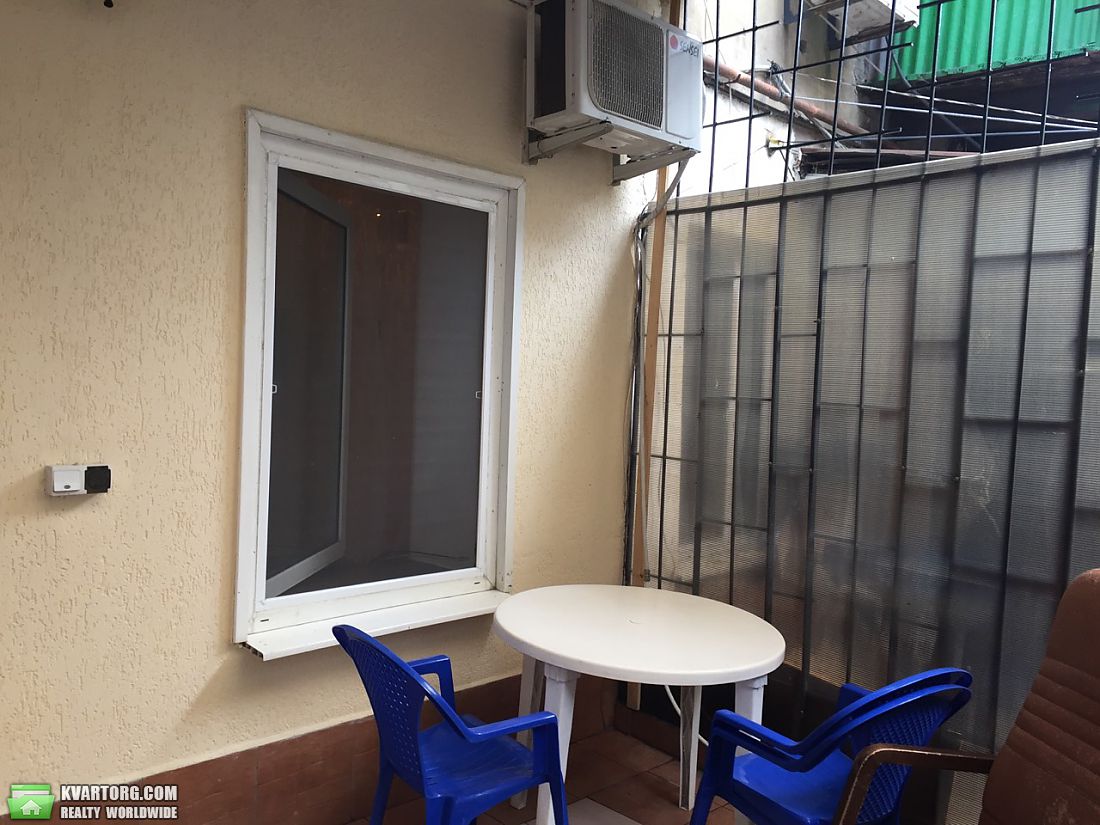 Rent out 1-room apartment. Одесса, Базарная — photo 1