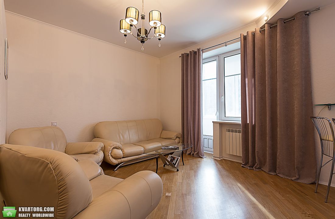 Rent out 3-room apartment. Киев,  Мечникова — photo 1