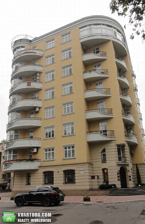 Rent out 3-room apartment. Киев,  Лысенко — photo 1