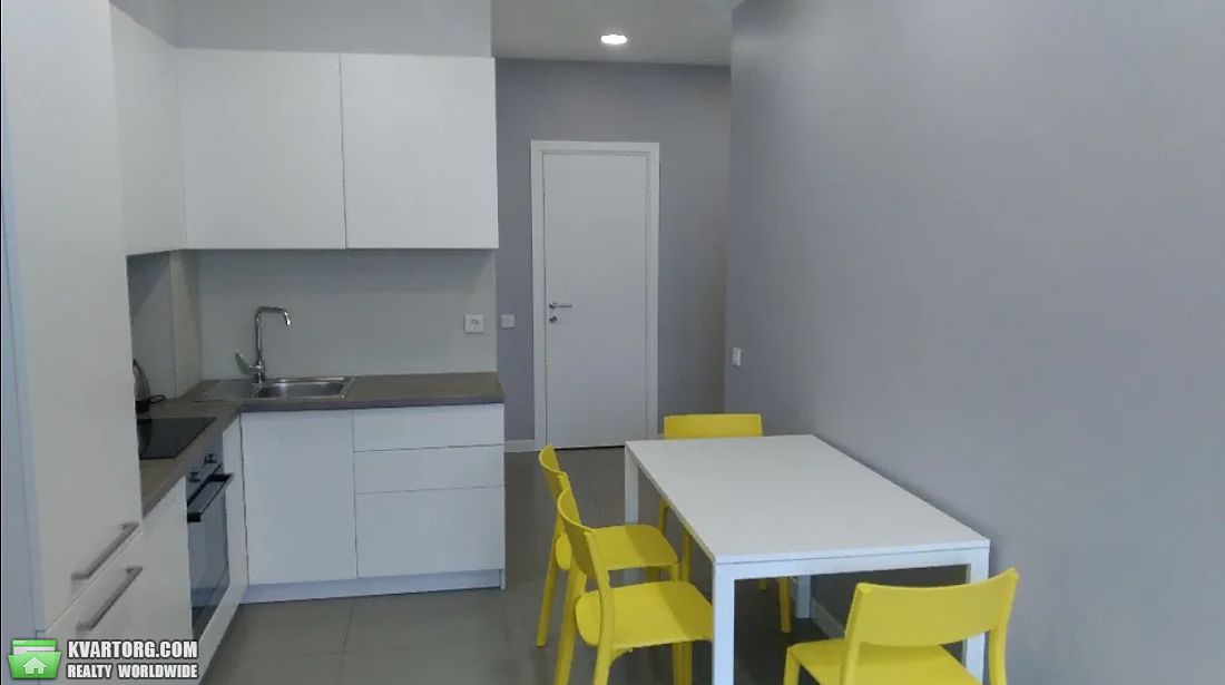 Rent out 2-room apartment. Киев,  Белорусская — photo 1