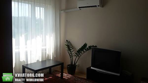 Sell 2-room apartment. Киев, Кирилловская — photo 1