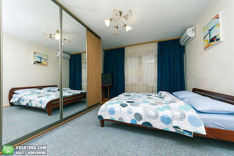Rent out 2-room apartment. Киев, Бассейная — photo 4