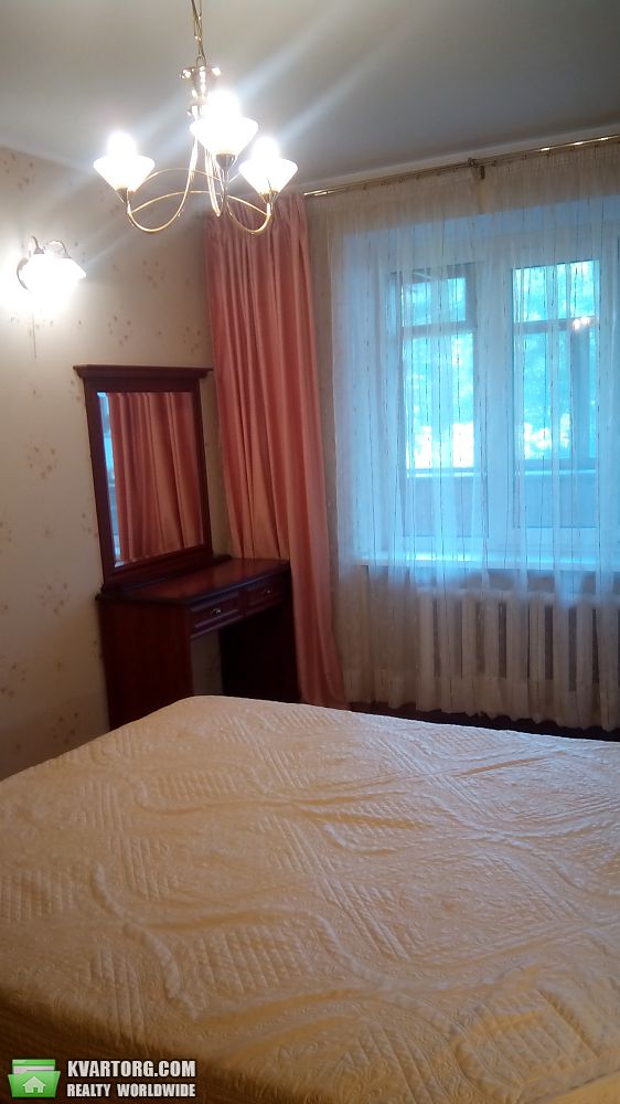 Rent out 2-room apartment. Киев,  Кургановская — photo 8