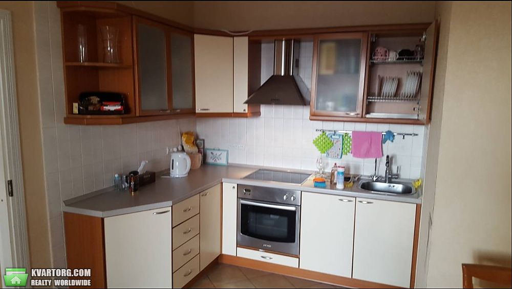 Rent out 2-room apartment. Киев,  Северная — photo 1