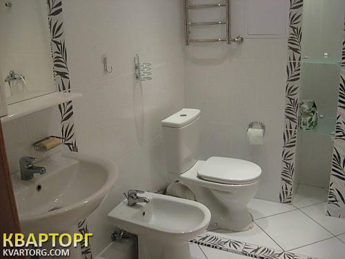 Rent out 3-room apartment. Киев,  Героев Обороны — photo 4