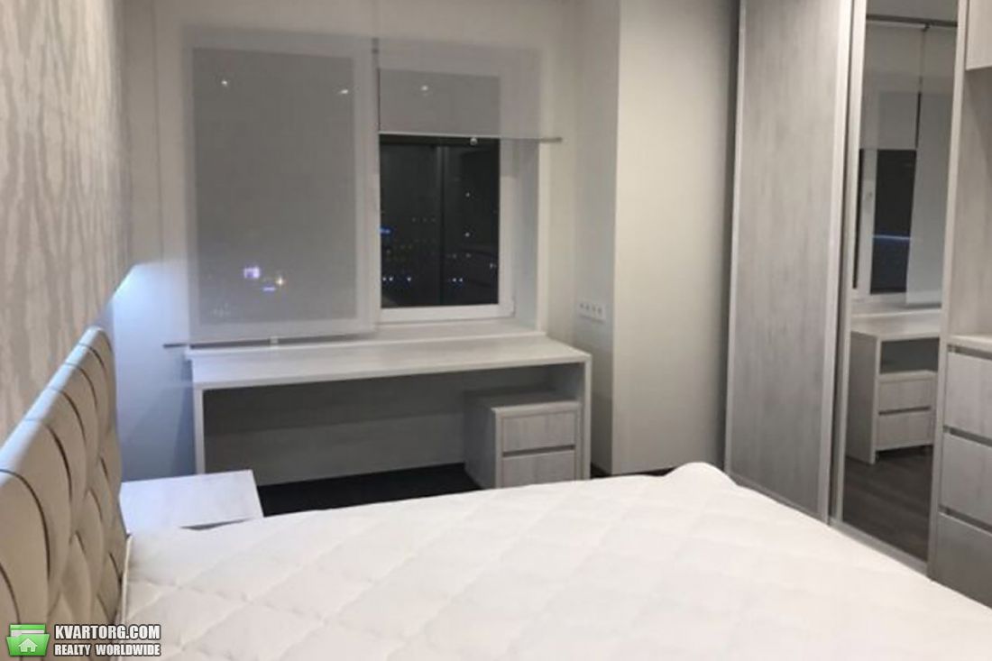 Rent out 3-room apartment. Днепропетровск, Европейская ул. — photo 4