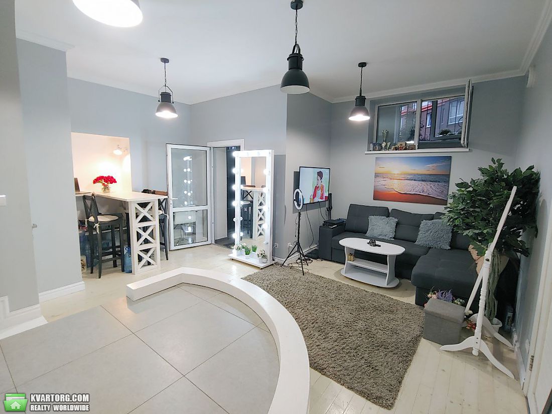 Sell 2-room apartment. Киев,  Волынская — photo 3