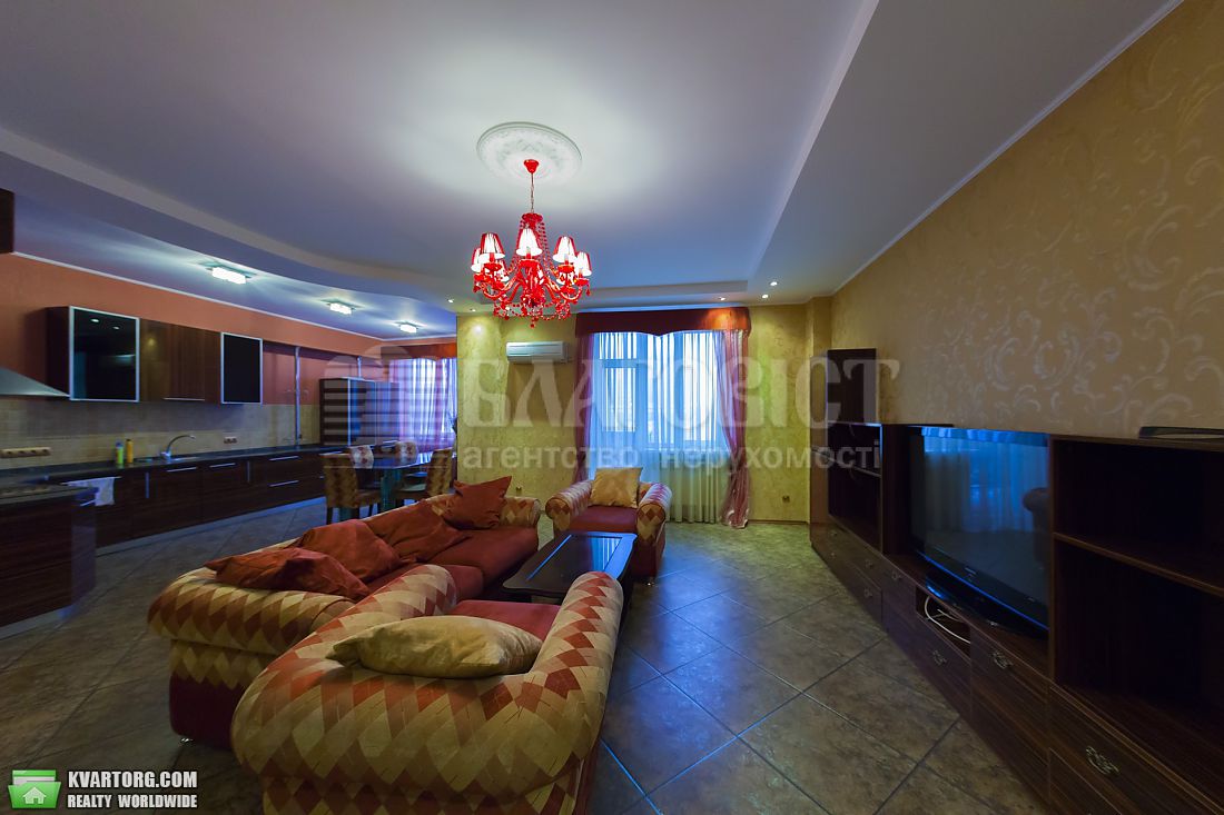 Rent out 3-room apartment. Киев,  Московская — photo 1