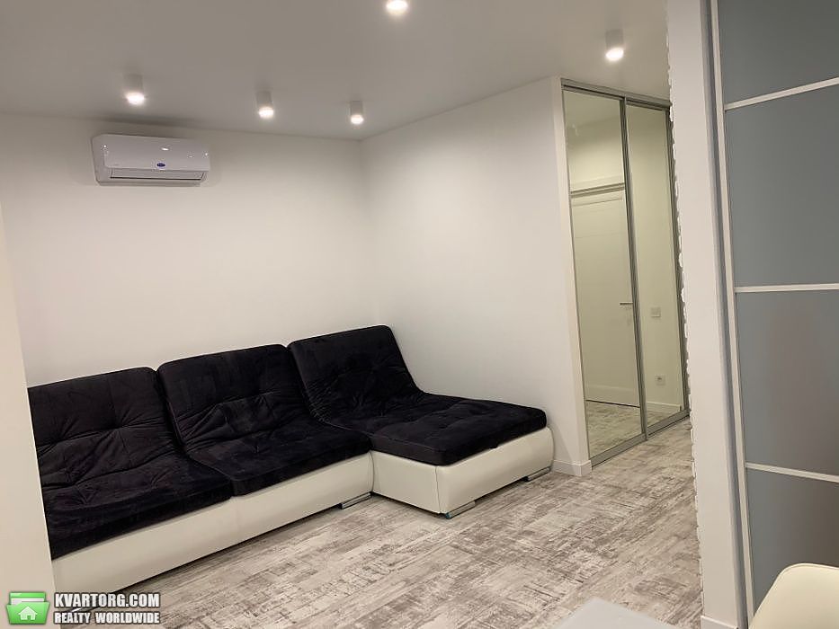 Sell 2-room apartment. Киев,  Герцена — photo 3