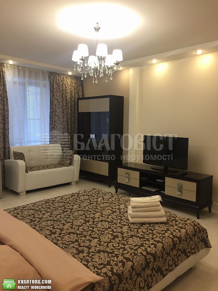 Rent out 1-room apartment. Киев,  Малая Житомирская — photo 2