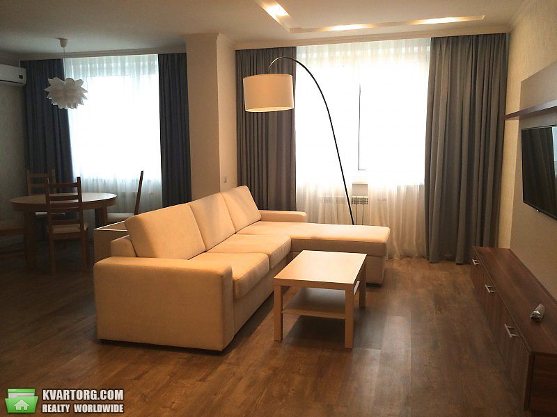 Rent out 2-room apartment. Киев, Патриарха Мстислава Скрып — photo 2