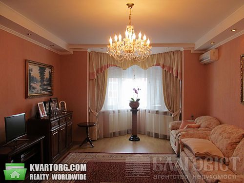 Sell 2-room apartment. Киев, Салютная — photo 1