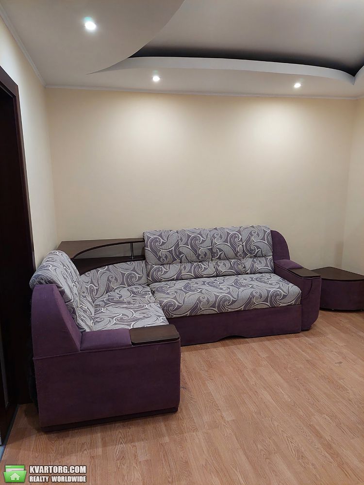 Rent out 1-room apartment. Днепропетровск, пр. Мира — photo 1