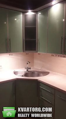Rent out 2-room apartment. Киев,  метро — photo 5