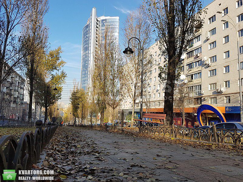 Rent out 1-room apartment. Киев,  Леси Украинки бул — photo 4