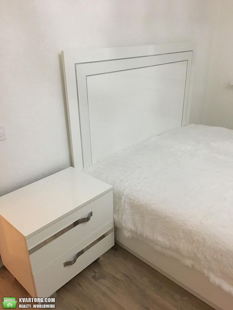 Rent out 2-room apartment. Киев,  Глубочицкая — photo 4