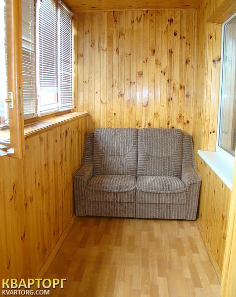 Rent out 2-room apartment. Киев,  Ревуцкого — photo 2