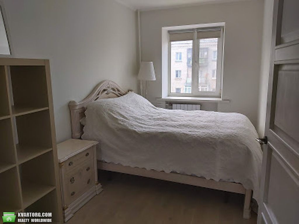 Rent out 2-room apartment. Киев, Елены  Телиги — photo 1