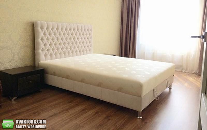 Rent out 1-room apartment. Киев,  Петрицкого — photo 1