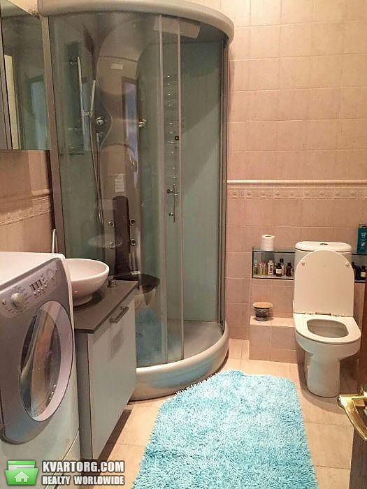 Rent out 3-room apartment. Киев,  Краковская — photo 8