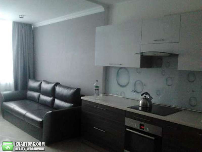 Sell 1-room apartment. Киев,  Львовская — photo 3