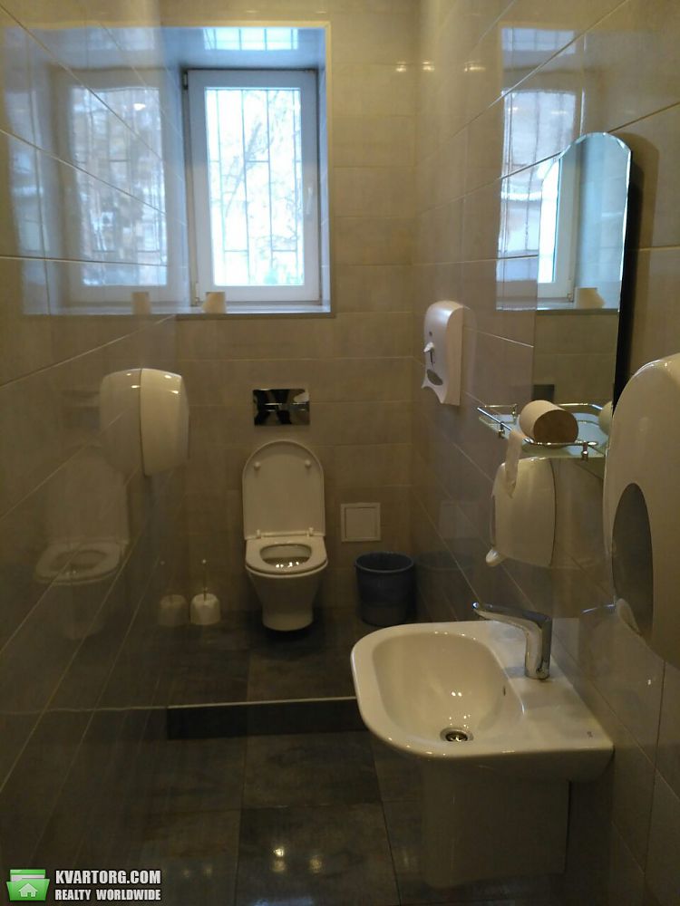 Sell office. Киев,  Владимирская — photo 1