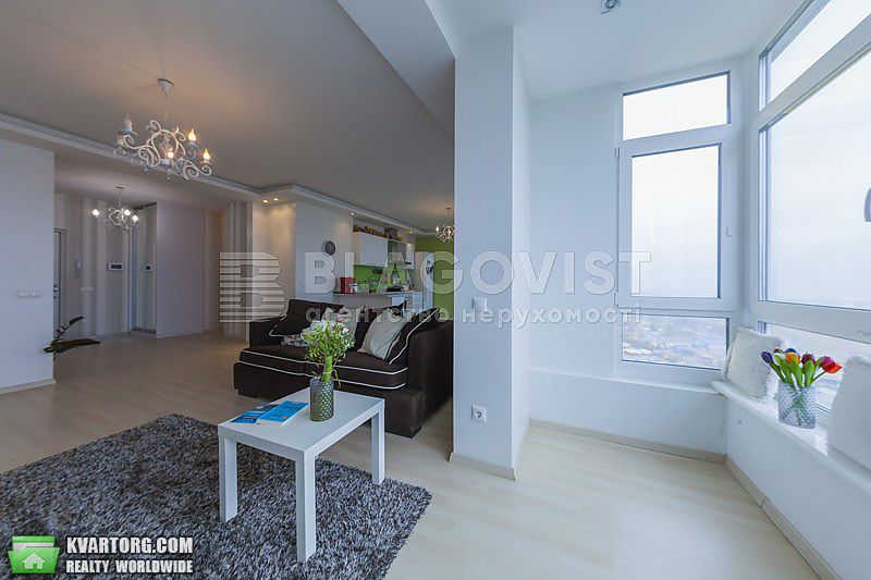 Rent out 3-room apartment. Киев, Левитана — photo 2