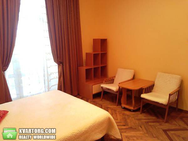 Rent out 1-room apartment. Киев,  Франко — photo 2