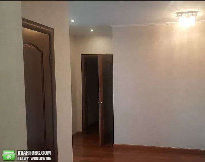 Sell 3-room apartment. Киев,  Срибнокильская — photo 9