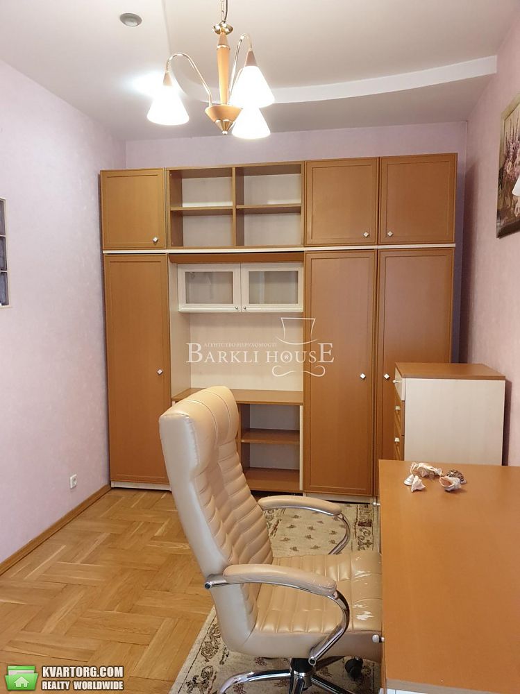 Rent out 4-room apartment. Киев,  Металлистов — photo 10