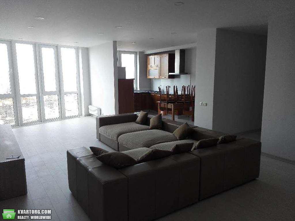 Rent out 3-room apartment. Киев, проспект Соборности — photo 1