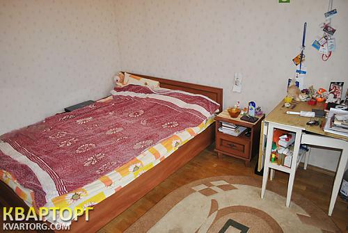 Rent out 3-room apartment. Киев, Декабристов — photo 6