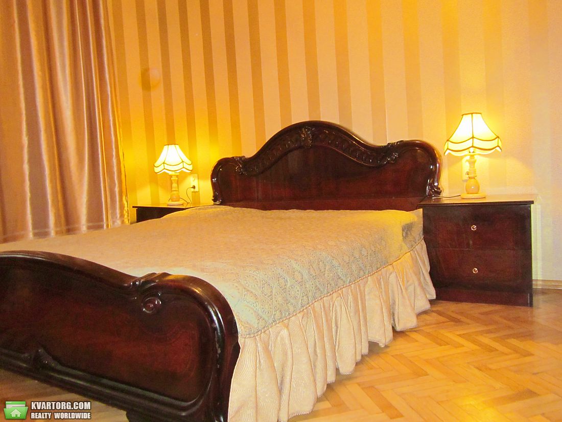 Rent out 3-room apartment. Киев, Б.Хмельницкого — photo 6