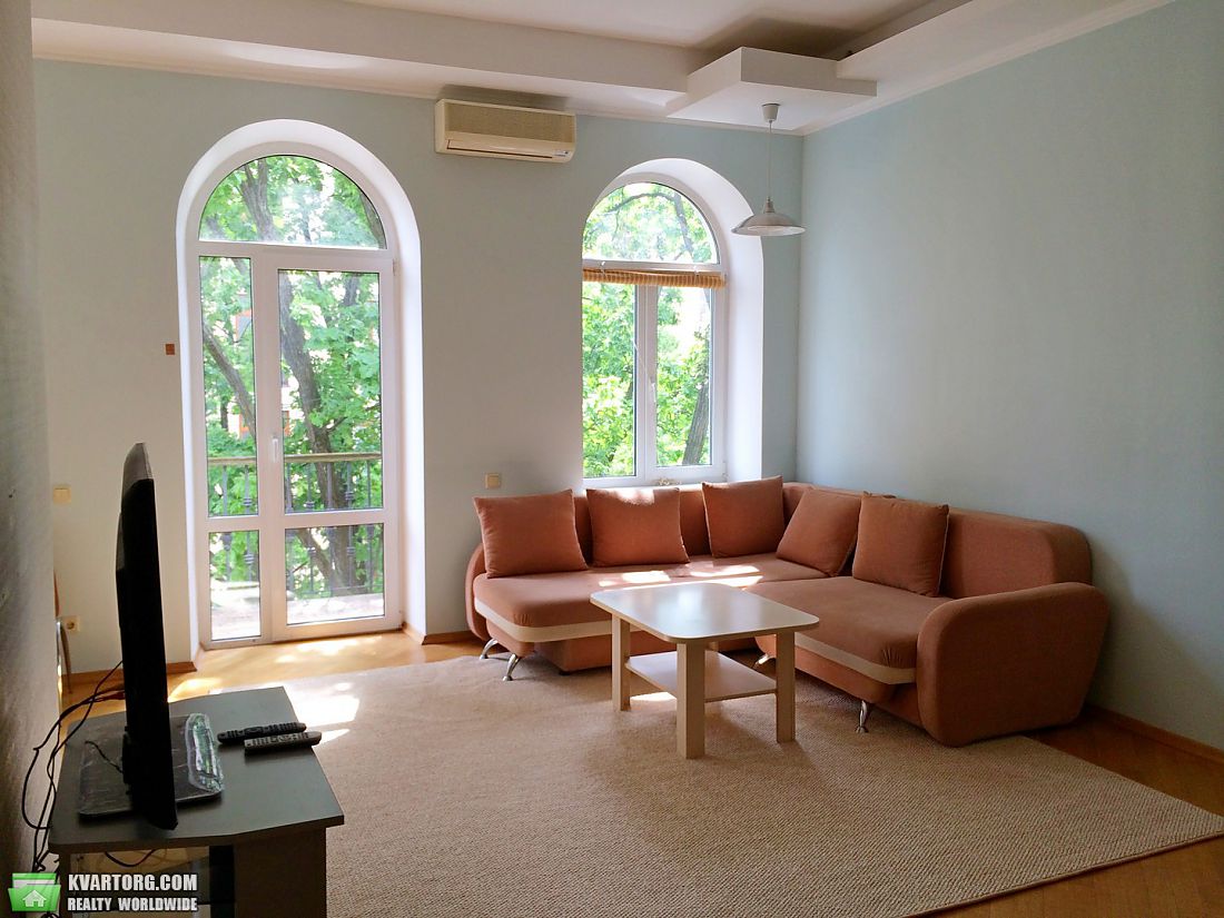 Rent out 2-room apartment. Киев,  Лютеранская — photo 4