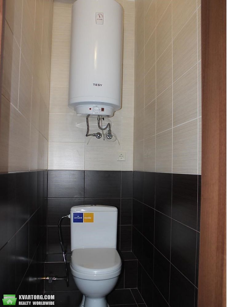 Rent out 2-room apartment. Киев,  Клавдиевская — photo 8